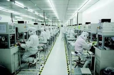 陜西新興產(chǎn)業(yè) 以高新技術(shù)轉(zhuǎn)化驅(qū)動(dòng)追趕超越，搶占高端市場(chǎng)制高點(diǎn)